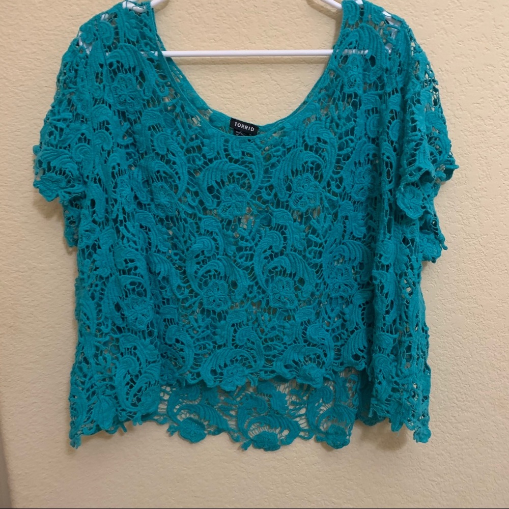 Torrid size three lace short sleeve top